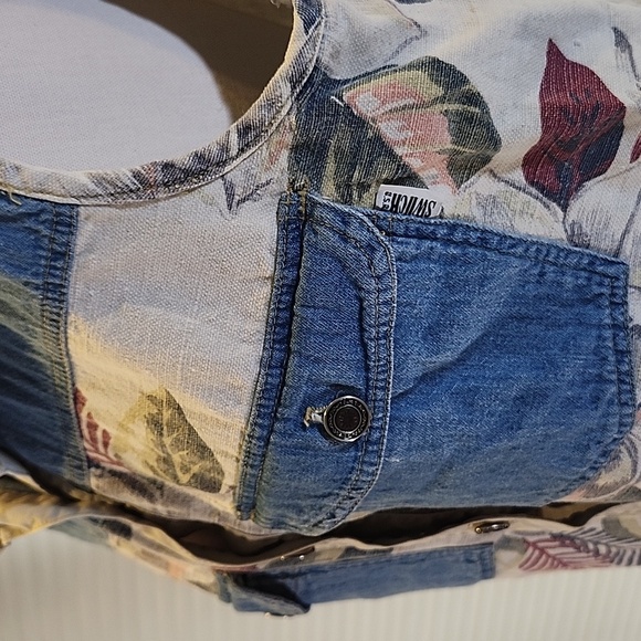 Floral Denim Vest - Picture 6 of 10